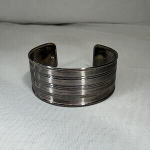 925 Sterling Silver Cuff Bracelet Simple Pattern 16.42 Grams Navajo Style VTG